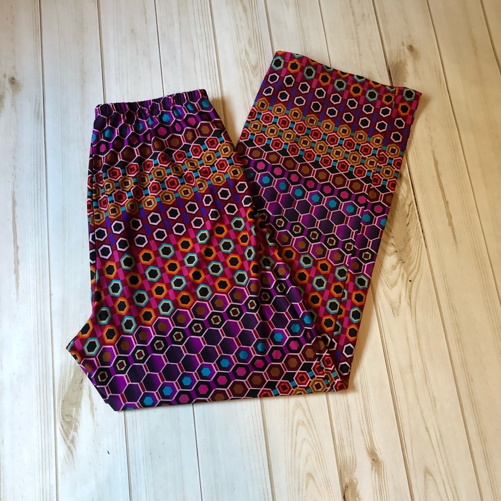 Geometric patterned wide legged pants